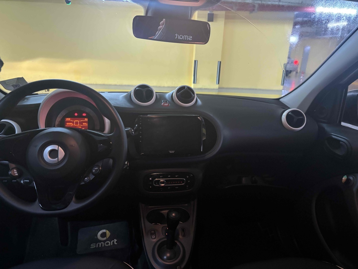 smart forfour  2016款 1.0L 52千瓦靈動(dòng)版圖片