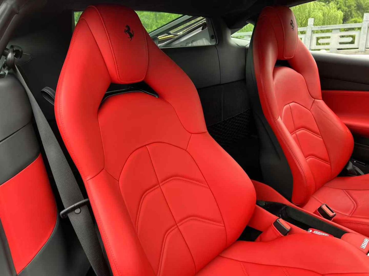 法拉利 GTC4Lusso  2017款 3.9T V8圖片