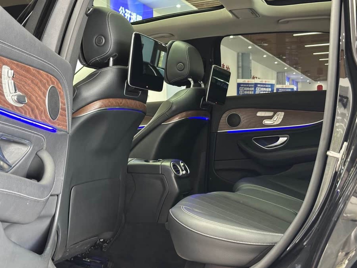 奔馳 奔馳E級  2019款 改款 E 300 L 豪華型圖片