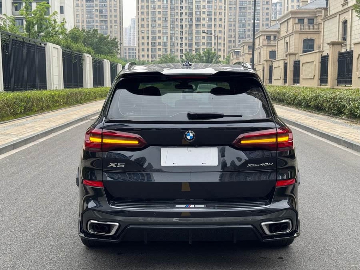 寶馬 寶馬X5  2022款 改款 xDrive 30Li 尊享型M運(yùn)動套裝圖片