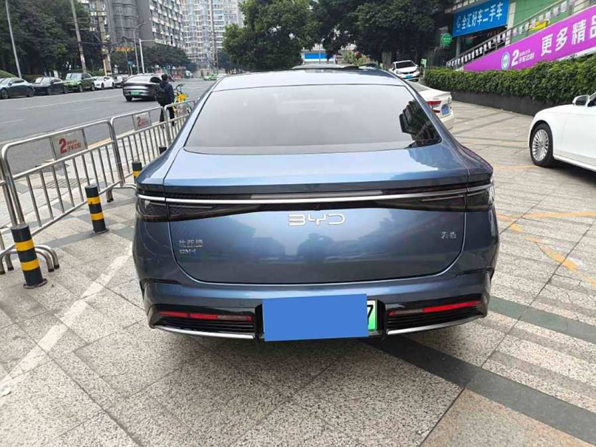 比亞迪 海豹  2023款 DM-i 1.5L 121km 尊貴型圖片