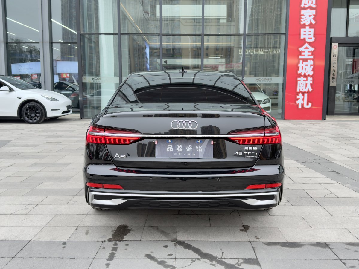 奧迪 奧迪A6L  2023款 改款 45 TFSI quattro 臻選動(dòng)感型圖片