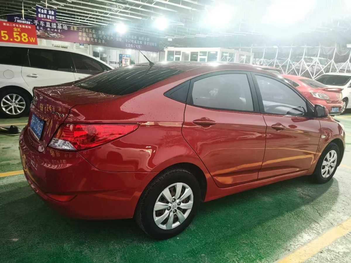 現(xiàn)代 瑞納  2011款 1.4 GT 時(shí)尚型圖片