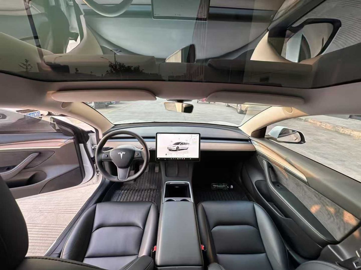 特斯拉 Model S  2023款 三電機(jī)全輪驅(qū)動 Plaid版圖片