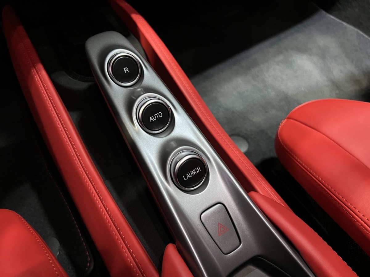 法拉利 F8 Tributo  2019款  3.9T V8圖片