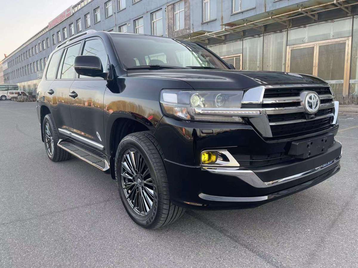 丰田v6suv图片