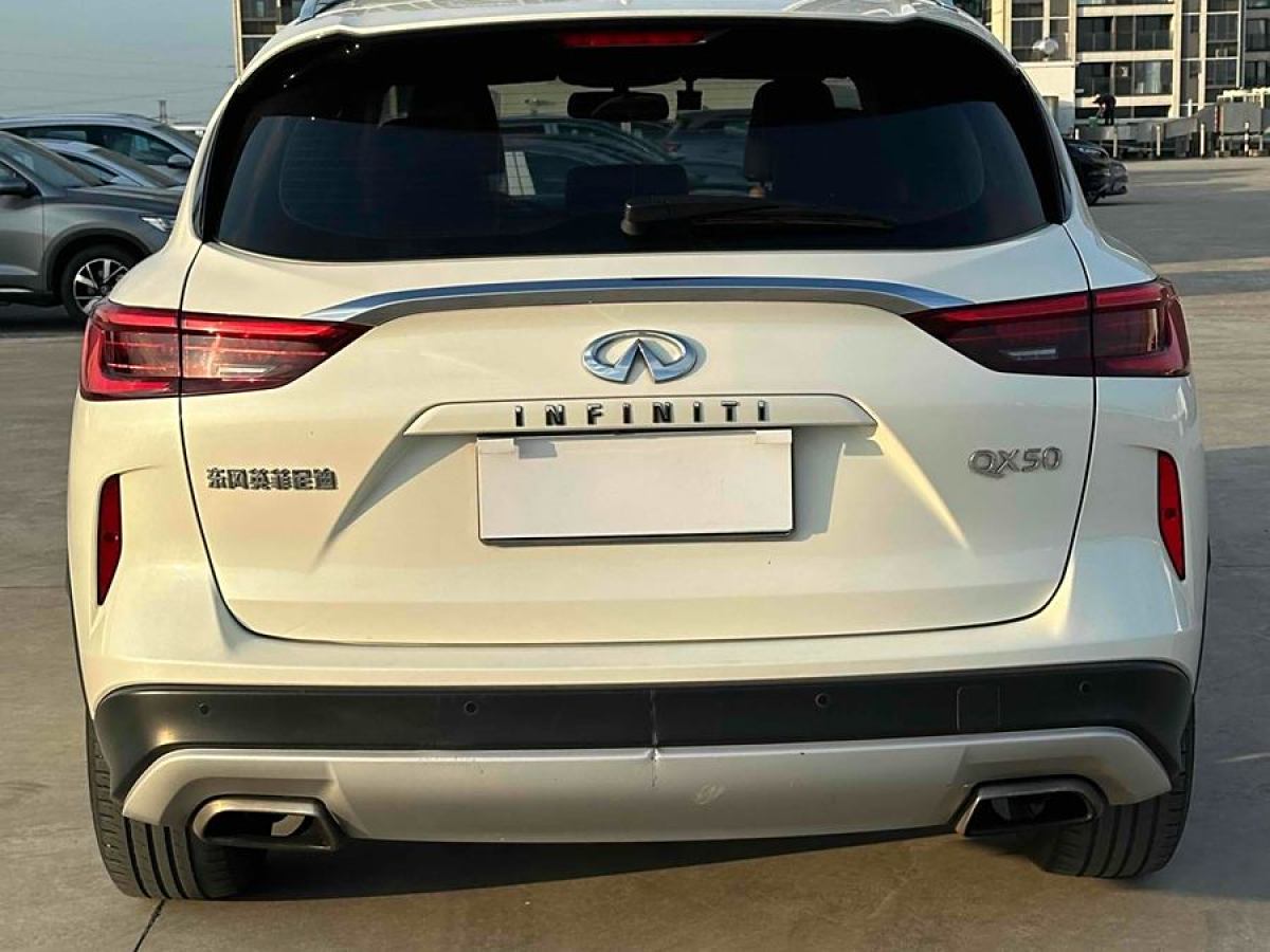 2019年2月英菲尼迪 QX50  2018款 2.0T 兩驅(qū)時(shí)尚版