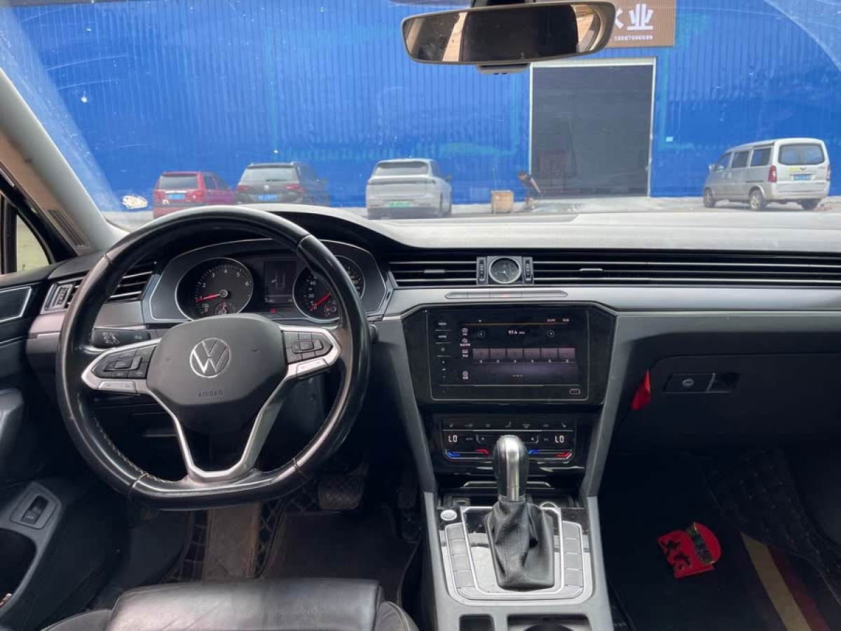 大眾 邁騰  2020款 330TSI DSG 領(lǐng)先型圖片