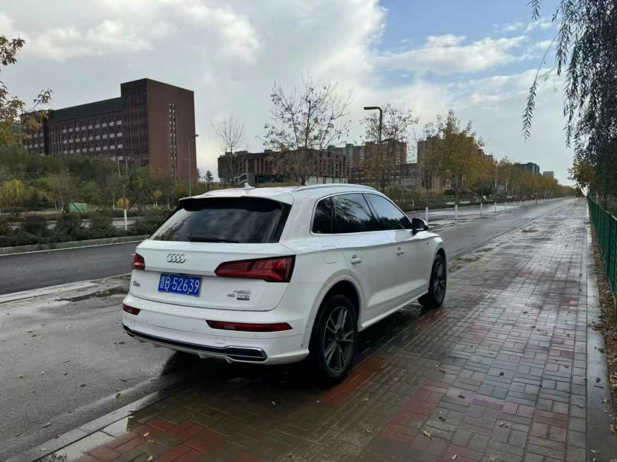 奧迪 Sport 奧迪RS Q8  2021款 RS Q8 4.0T圖片