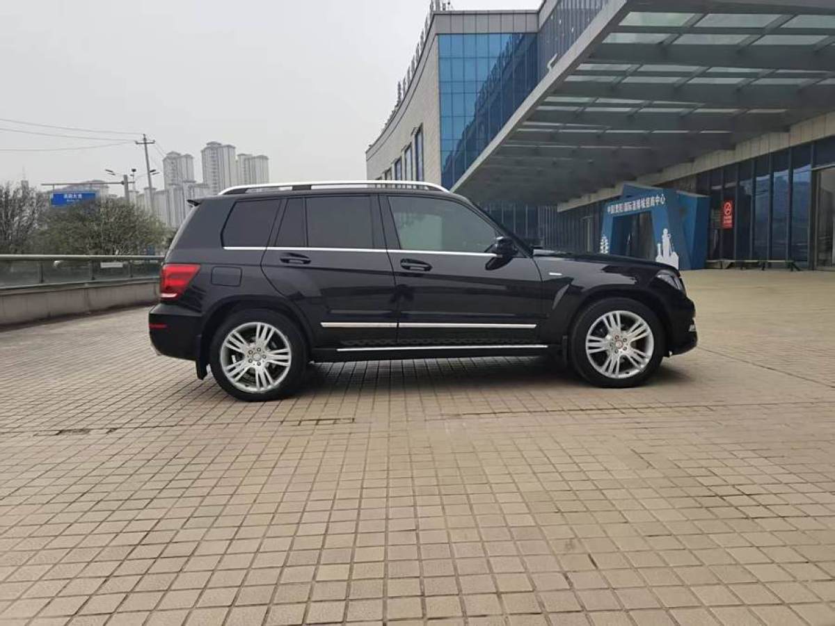 奔馳 奔馳GLK級(jí)  2015款 GLK 260 4MATIC 動(dòng)感型 極致版圖片