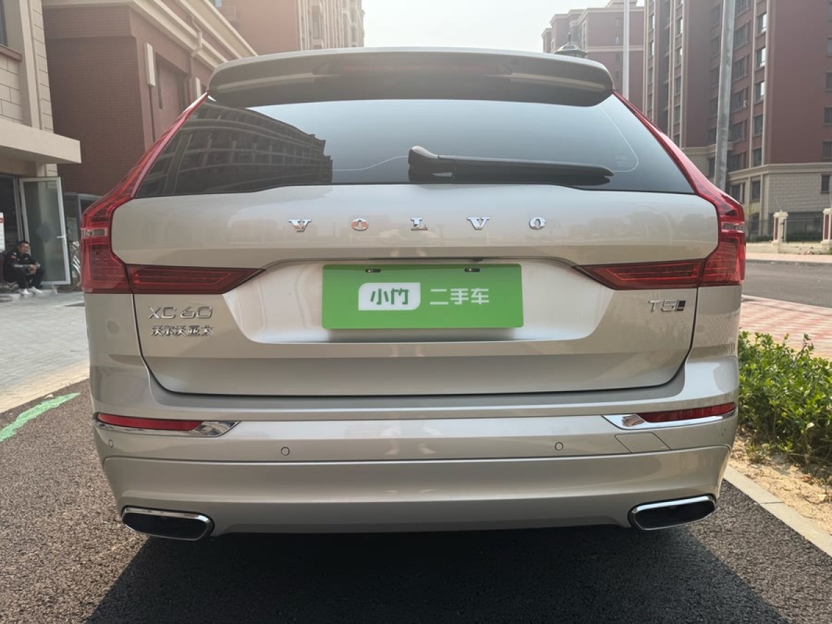 沃爾沃 XC60  2021款 T5 四驅(qū)智逸豪華版圖片