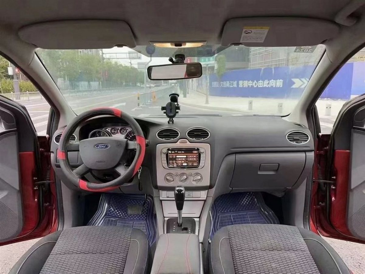 福特 福克斯  2012款 两厢 1.6L 自动舒适型图片