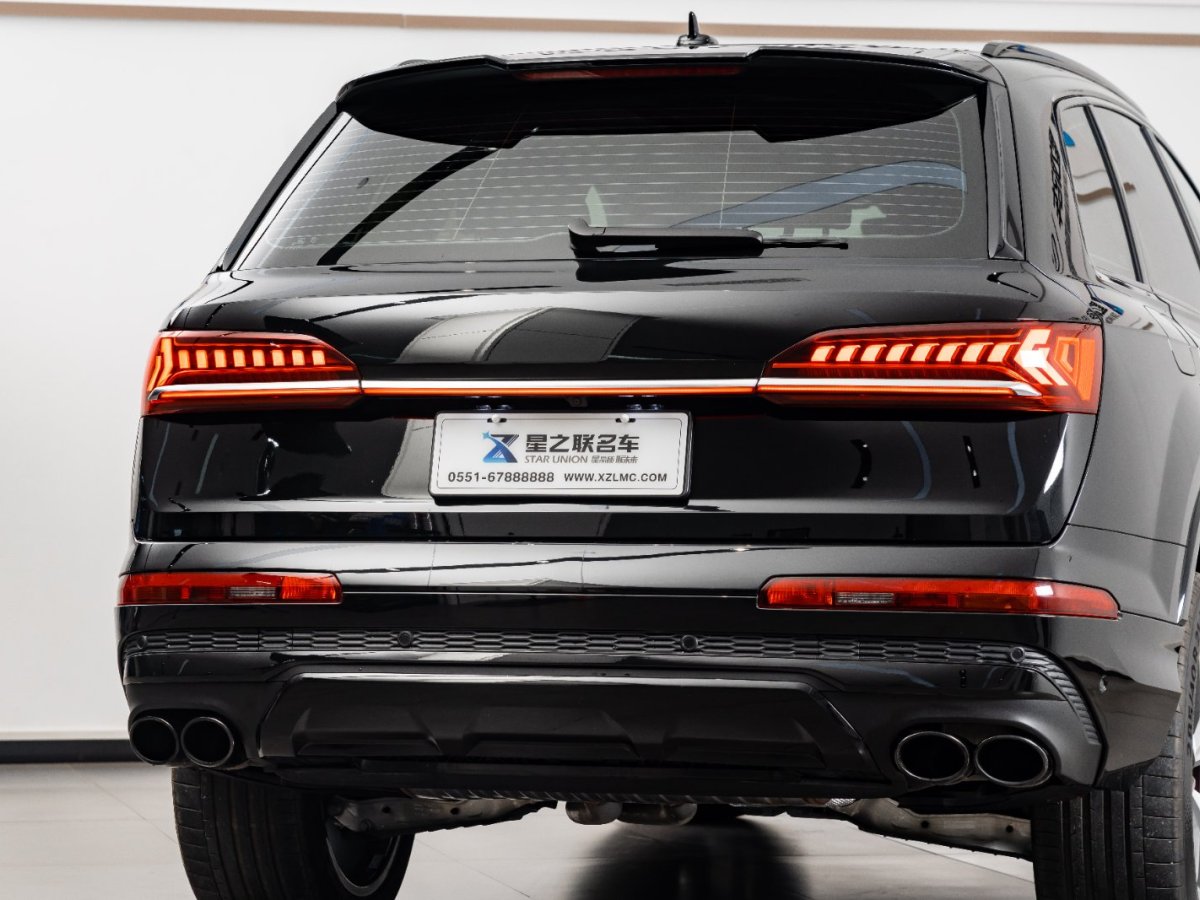 2023年4月奧迪 奧迪Q7  2023款 55 TFSI quattro S line運(yùn)動(dòng)型