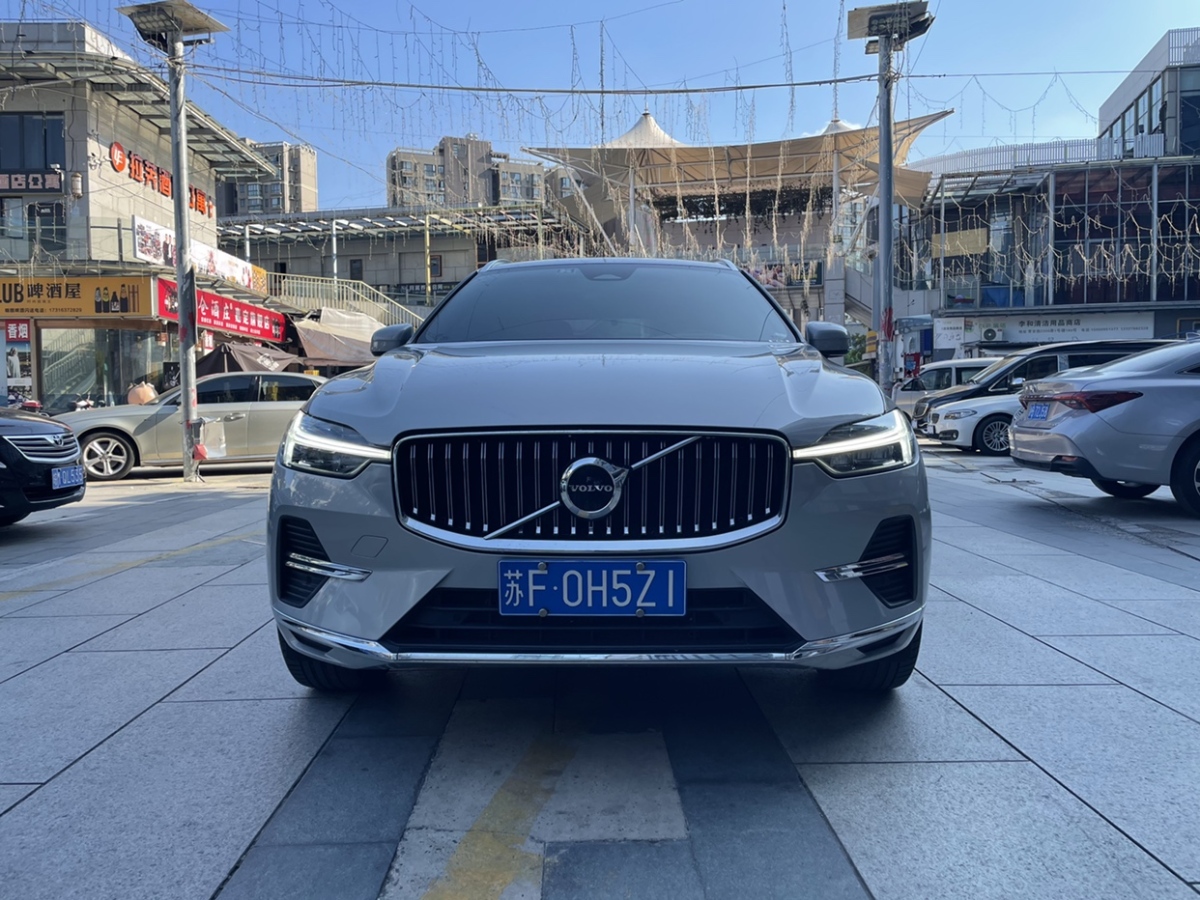 2021年08月沃爾沃 XC60  2022款 B5 四驅(qū)智逸運(yùn)動版