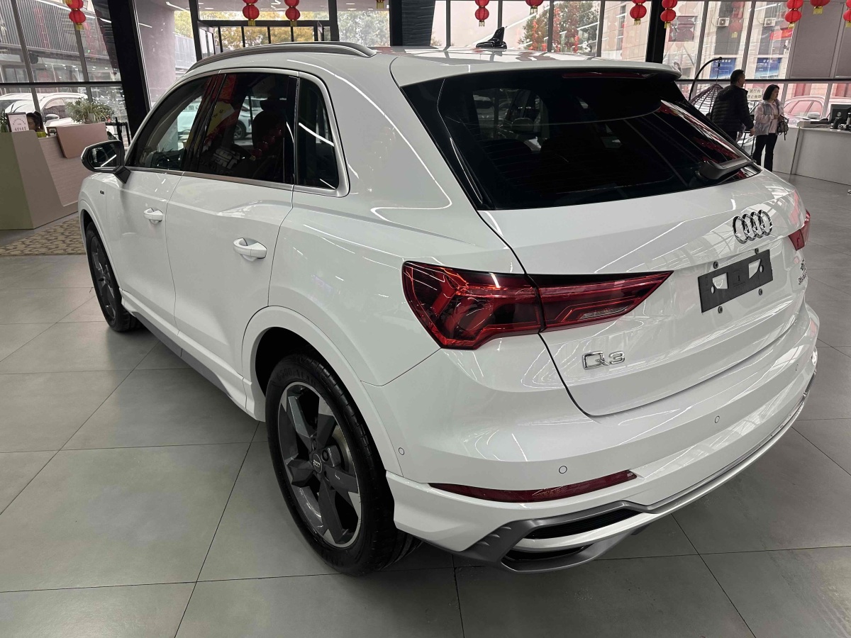 奧迪 奧迪Q3  2024款 35 TFSI 時(shí)尚動(dòng)感型圖片