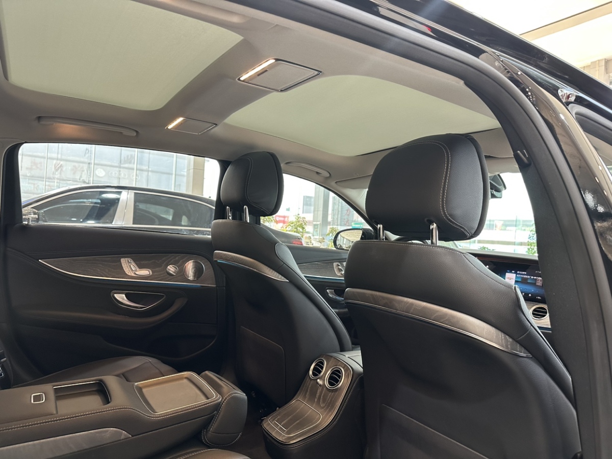 奔馳 奔馳E級  2021款 E 300 L 運動豪華型圖片