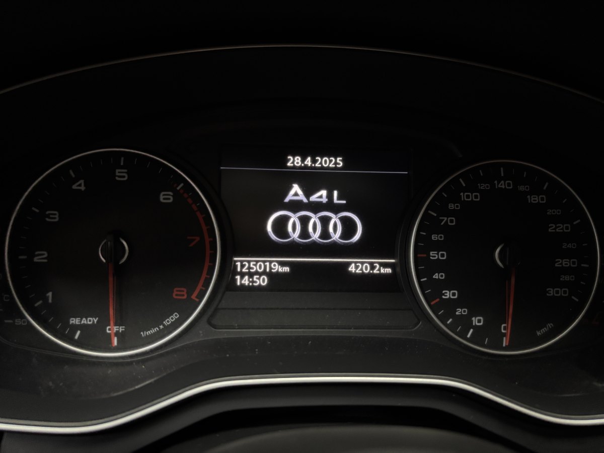 奧迪 奧迪A4L  2017款 Plus 40 TFSI 進(jìn)取型圖片