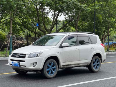 2009年06月 丰田 RAV4荣放 2.4L 自动豪华版图片