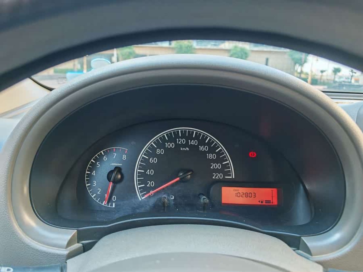 日產(chǎn) 陽光  2015款 1.5XE 手動大師版圖片