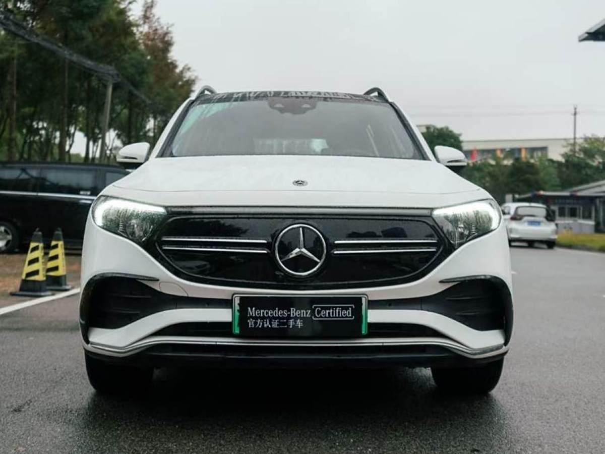 奔馳 奔馳EQB  2022款 EQB 350 4MATIC 首發(fā)特別版圖片