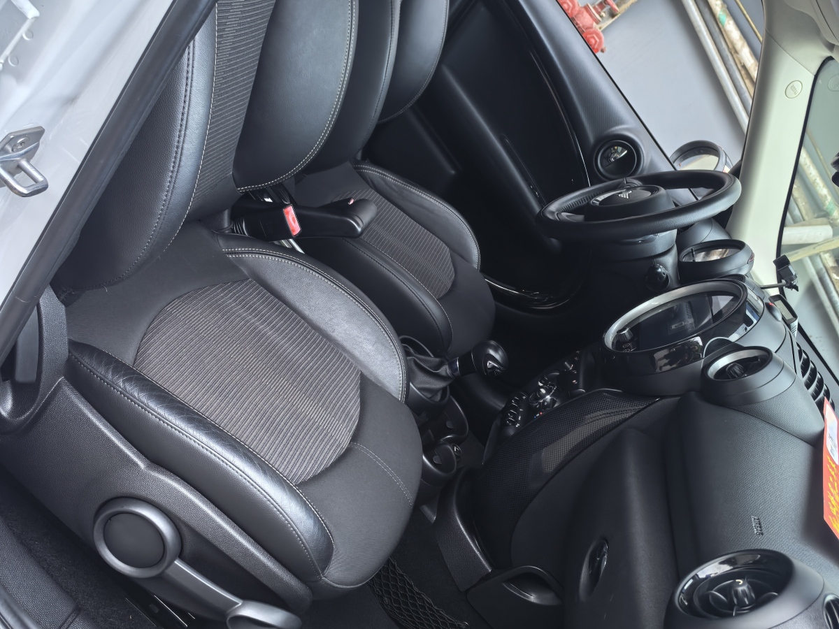MINI COUNTRYMAN  2013款 1.6T COOPER ALL4 Fun圖片