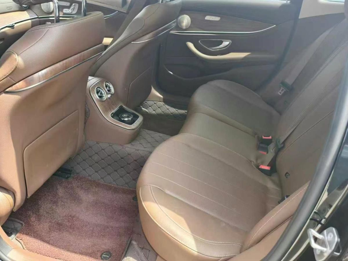 奔馳 奔馳E級(jí)  2023款 E 300 L 豪華型圖片
