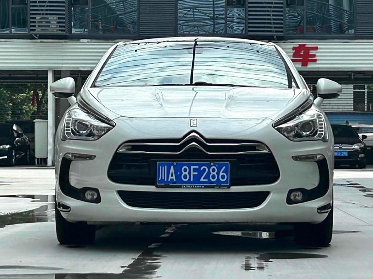 2014年2月DS DS 5  2013款 1.6T 雅致版THP160