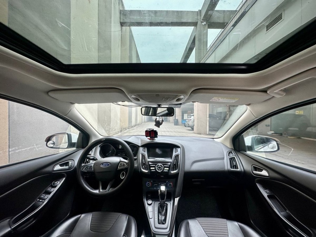 福特 福克斯  2017款 两厢 EcoBoost 125 自动超能风尚型智行版图片