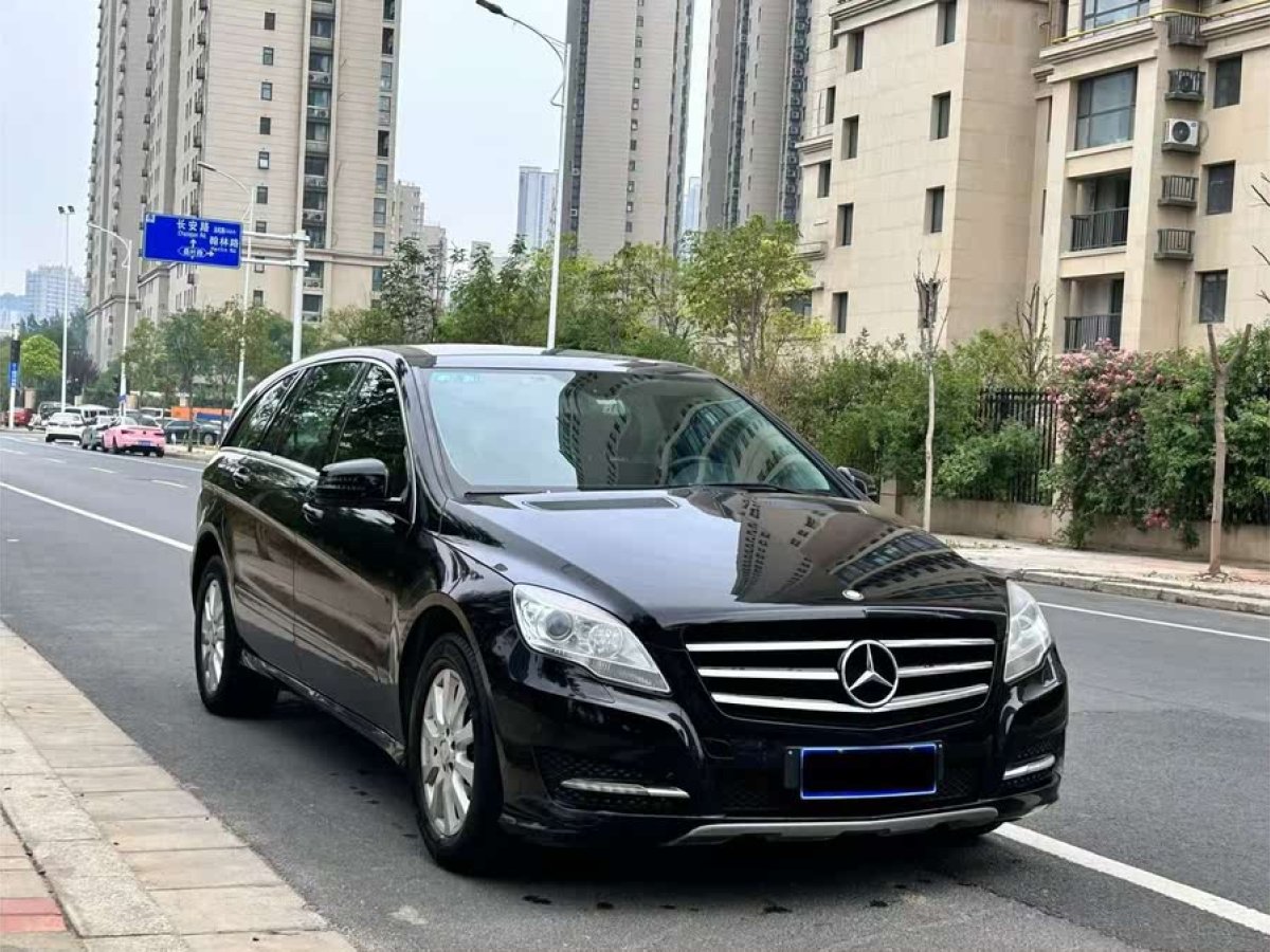 奔馳 奔馳R級(jí)  2014款 R 320 4MATIC 商務(wù)型圖片