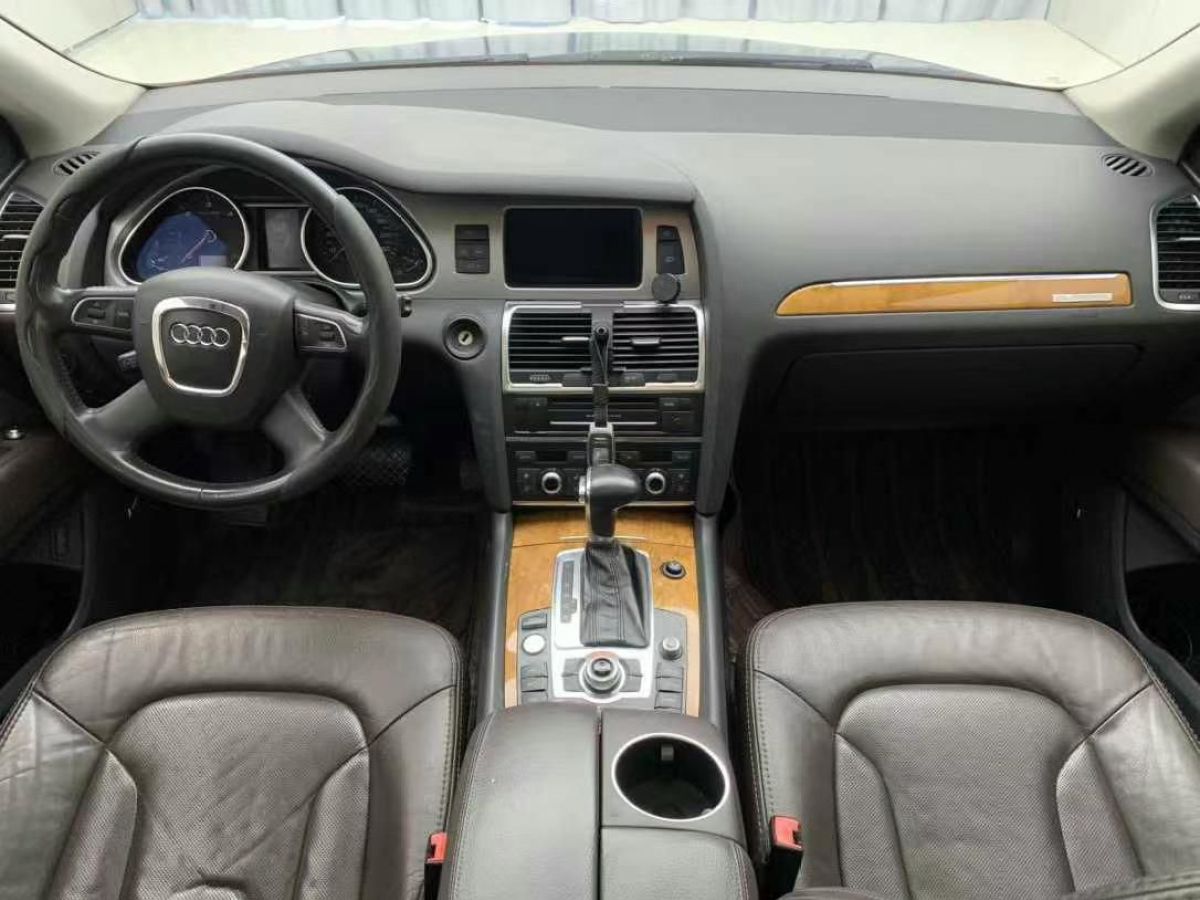 奧迪 奧迪Q7  2011款 3.0 TFSI 專享型(200kW)圖片
