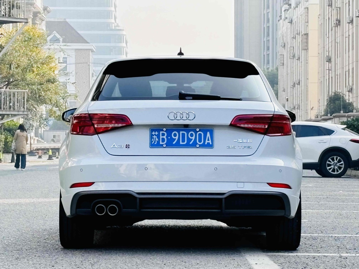 奧迪 奧迪A3  2019款 Sportback 35 TFSI 時(shí)尚型 國(guó)VI圖片