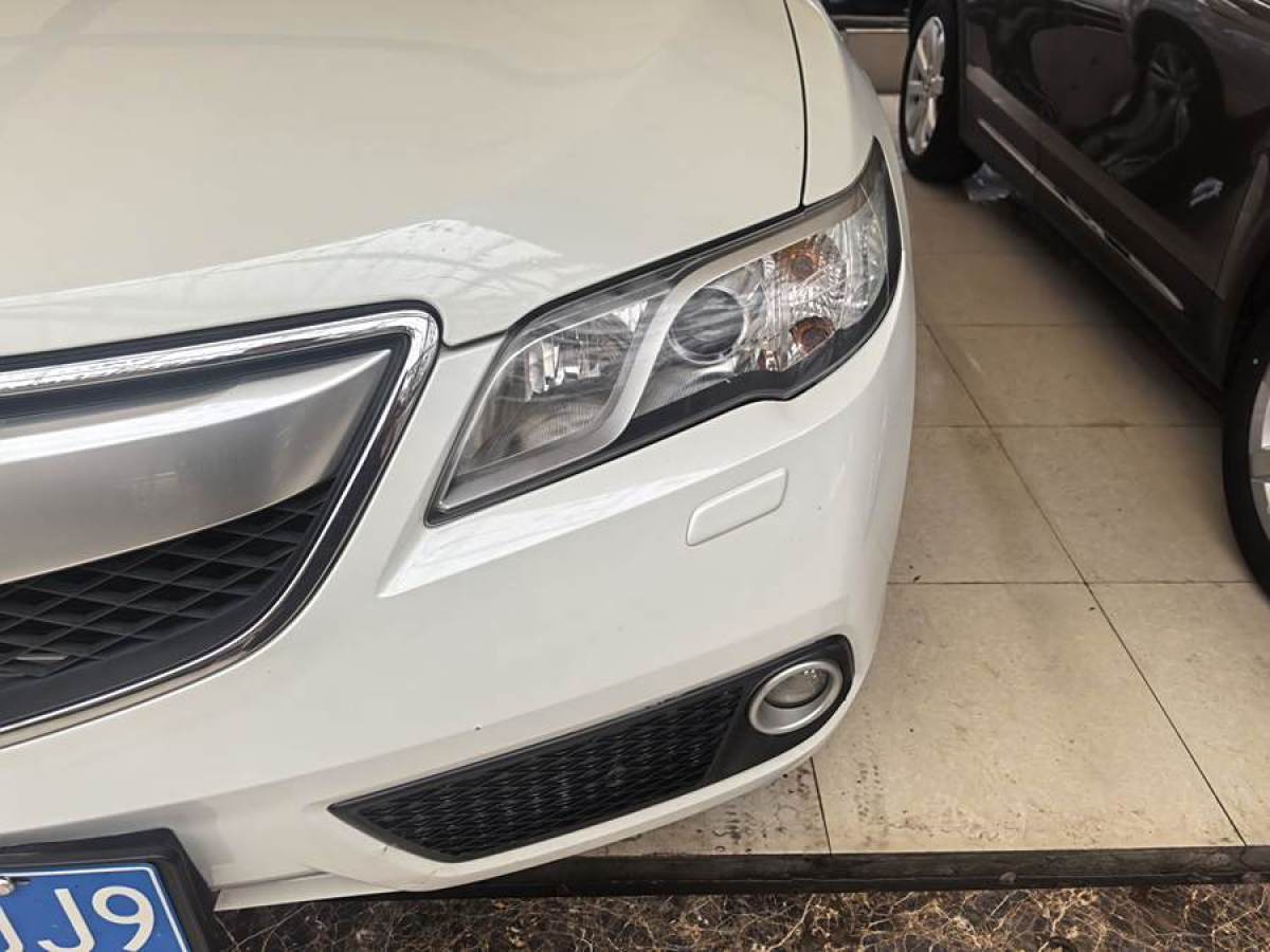 謳歌 RDX  2013款 3.0L 兩驅(qū)精英版圖片