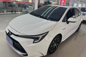 雷凌 丰田 智能电混双擎 1.8L 豪华版