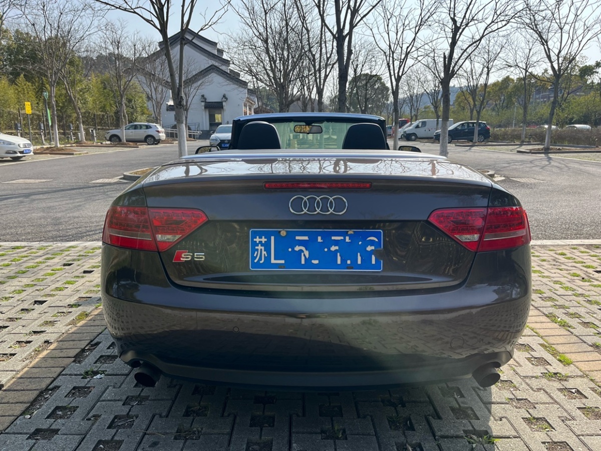 2011年6月奥迪 奥迪A5  2010款 2.0TFSI Cabriolet