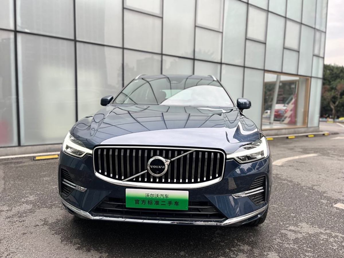 沃爾沃 XC60新能源  2024款 T8 插電混動 長續(xù)航四驅(qū)智雅豪華版圖片