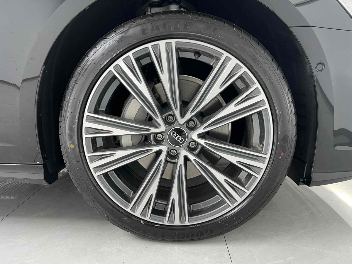 奧迪 奧迪A6L  2025款 45 TFSI 臻選動感型圖片
