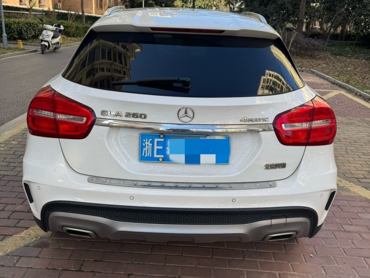 奔馳 奔馳GLA  2016款 GLA 260 4MATIC 運(yùn)動(dòng)型圖片