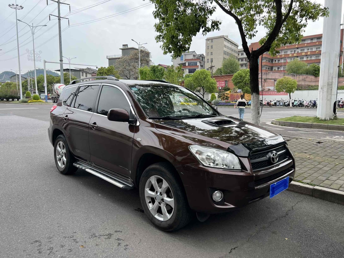 2012年2月丰田 RAV4  2019款 荣放 2.0L CVT两驱先锋版