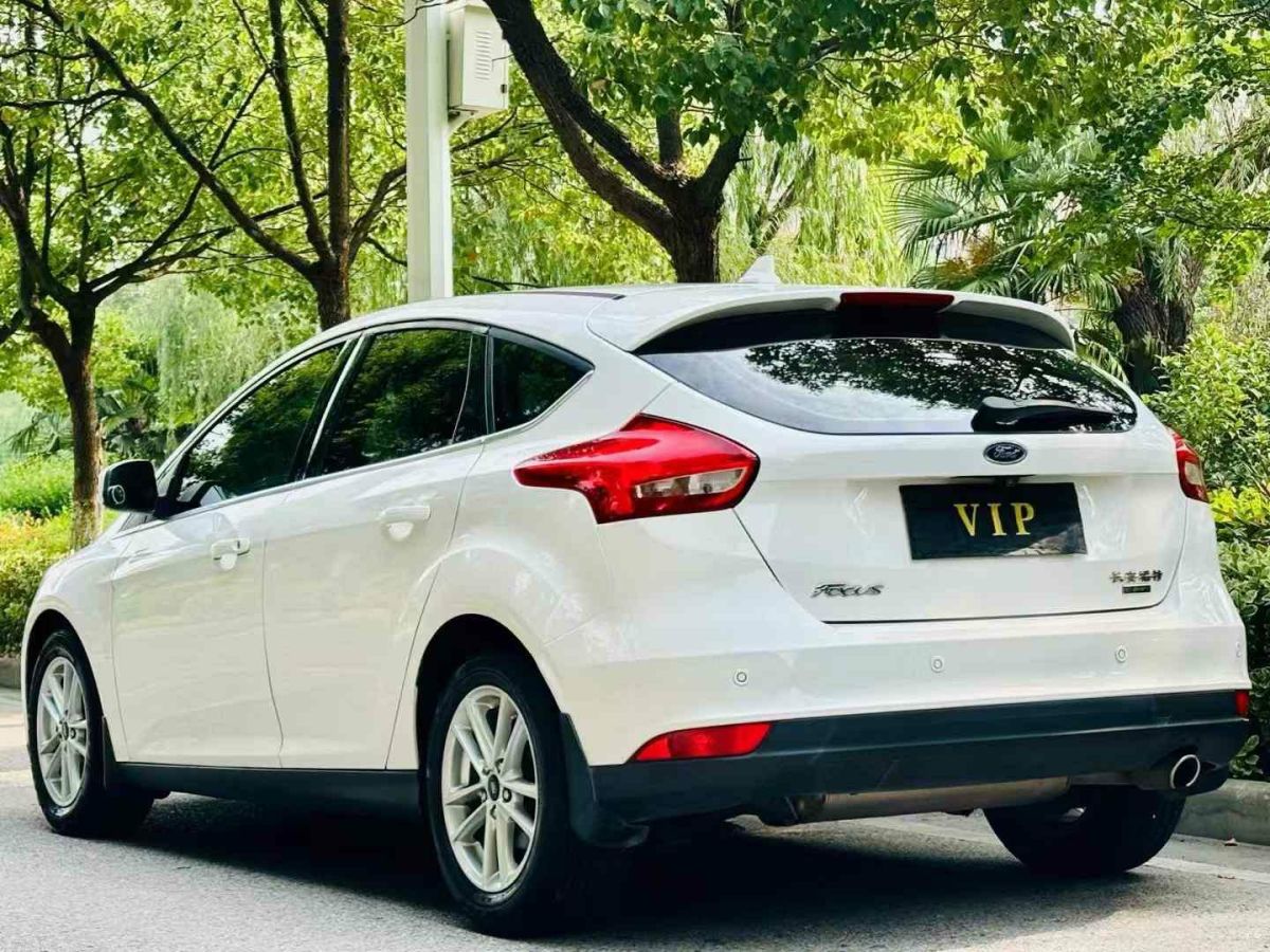 福特 ?？怂? 2018款 2.0T ST 標(biāo)準(zhǔn)版圖片