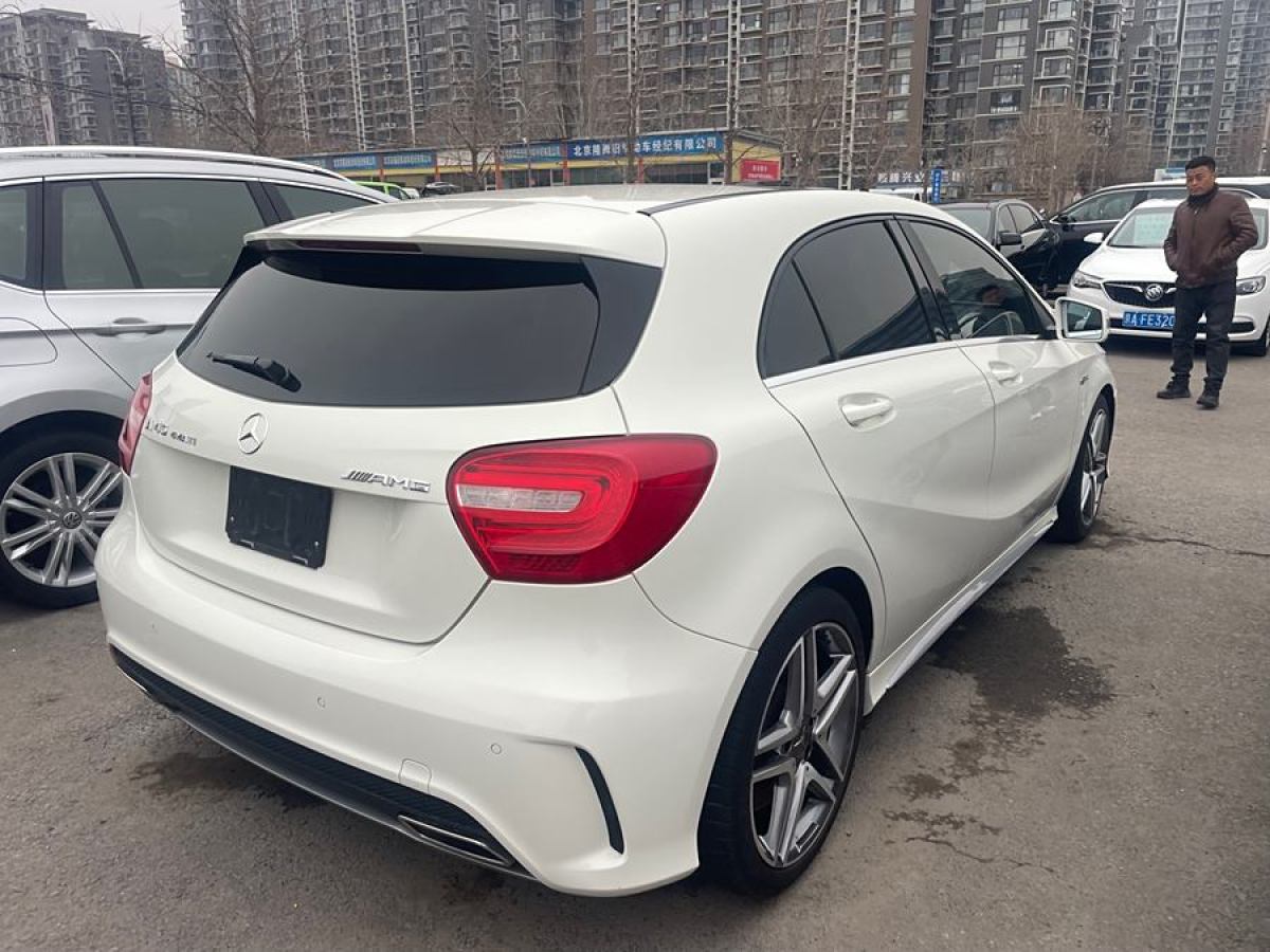 奔馳 奔馳A級(jí)AMG  2014款 AMG A 45 4MATIC圖片