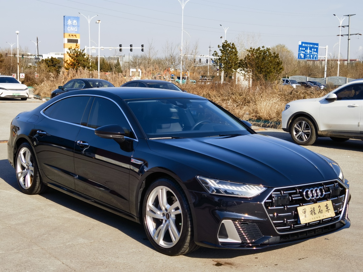 奧迪 奧迪A7L  2024款 45TFSI quattro S-line 見遠(yuǎn)型 流晶套裝圖片