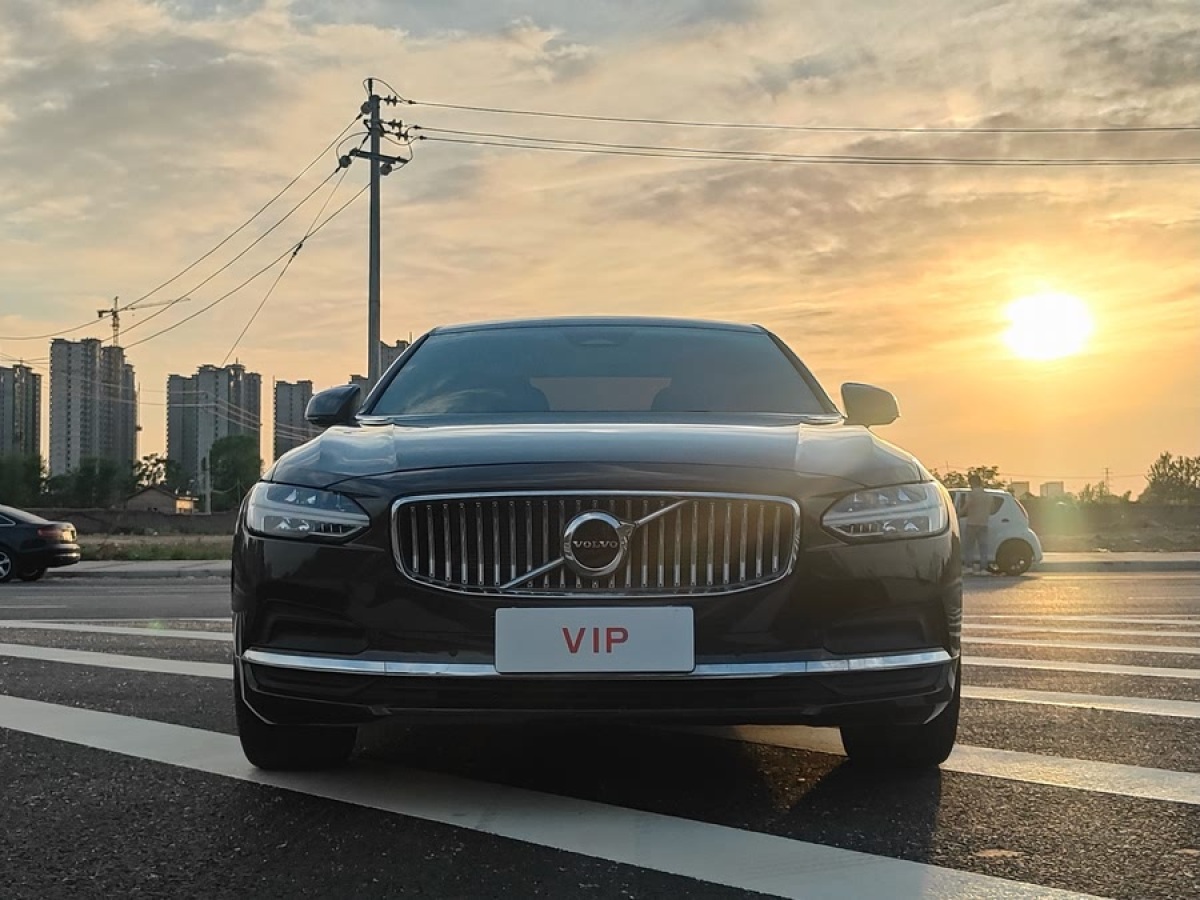 沃爾沃 S90  2023款 B5 智遠(yuǎn)豪華版圖片