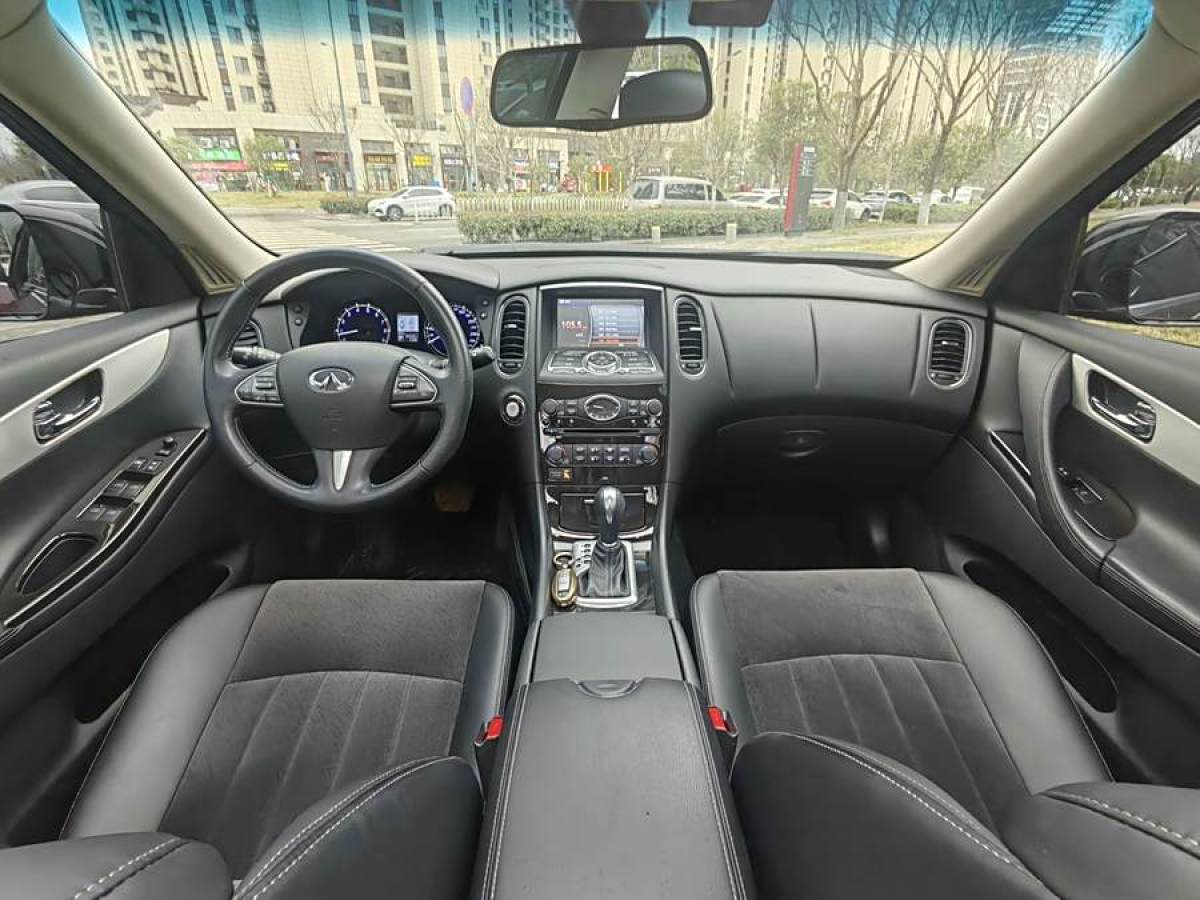 英菲尼迪 QX50  2015款 2.5L 舒適版圖片