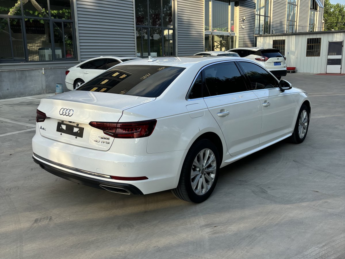 奧迪 奧迪A4L  2019款 40 TFSI 進(jìn)取型 國(guó)VI圖片