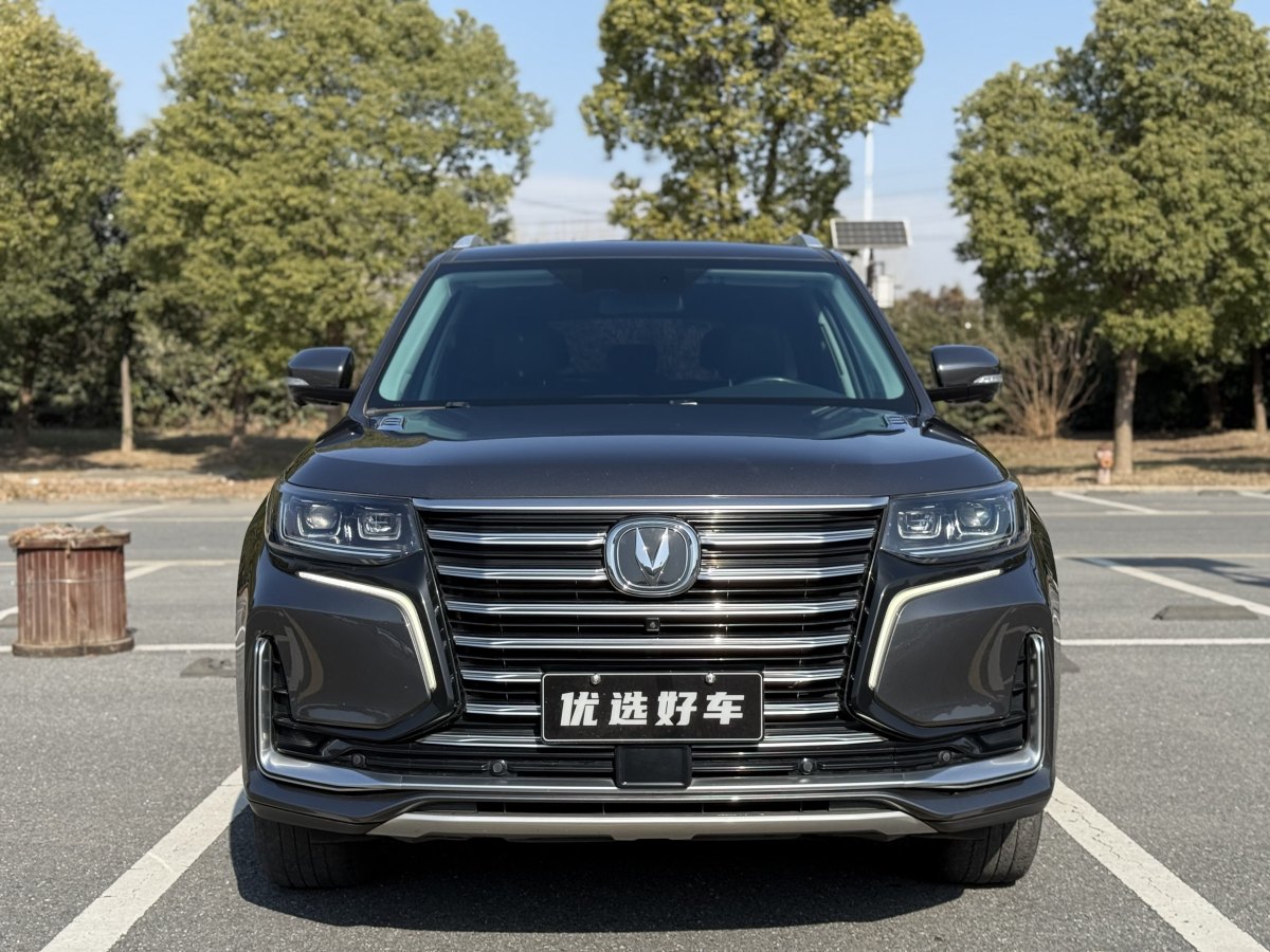 長(zhǎng)安 CS95  2019款 2.0T 四驅(qū)豪華型圖片