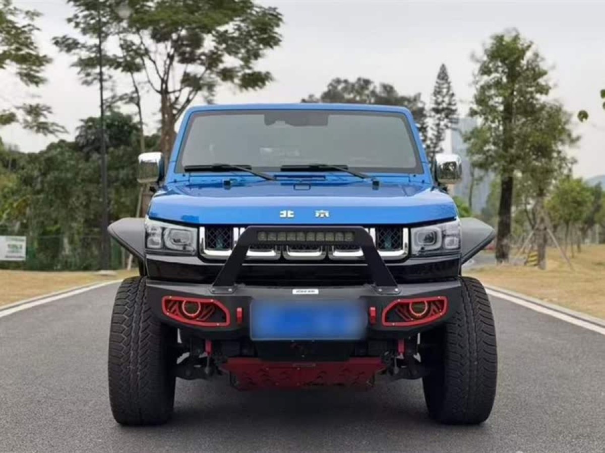 北京 BJ40  2018款 PLUS 2.3T 自動(dòng)四驅(qū)環(huán)塔冠軍版圖片