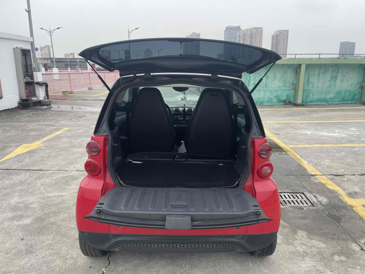 smart fortwo  2012款 1.0 MHD 硬頂標(biāo)準(zhǔn)版圖片