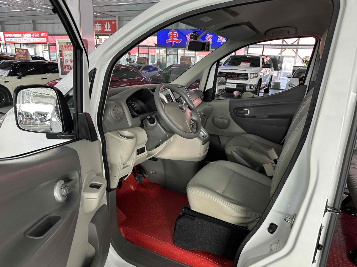 日產(chǎn) NV200  2016款 改款 1.6L CVT豪華型圖片