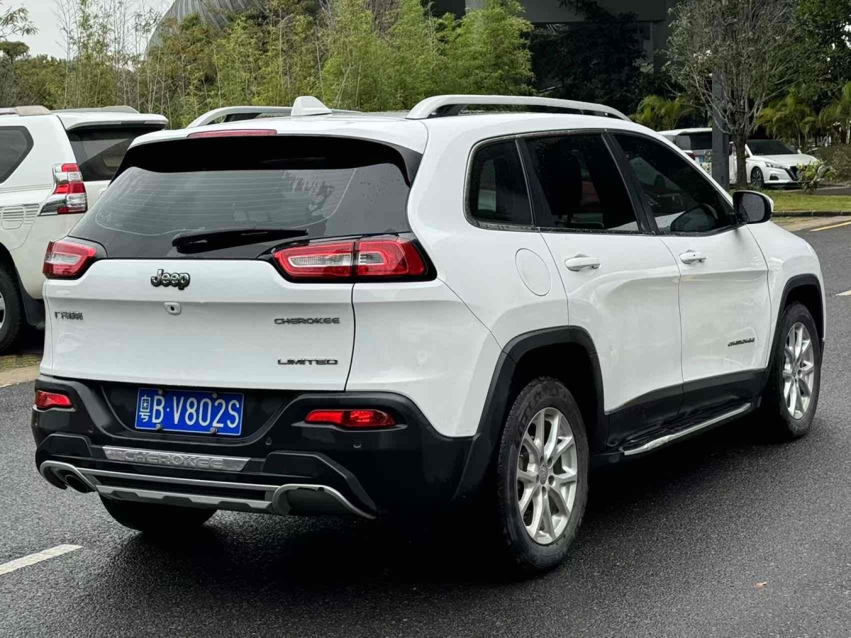 2019年1月Jeep 自由光  2017款 2.0L 領(lǐng)先版