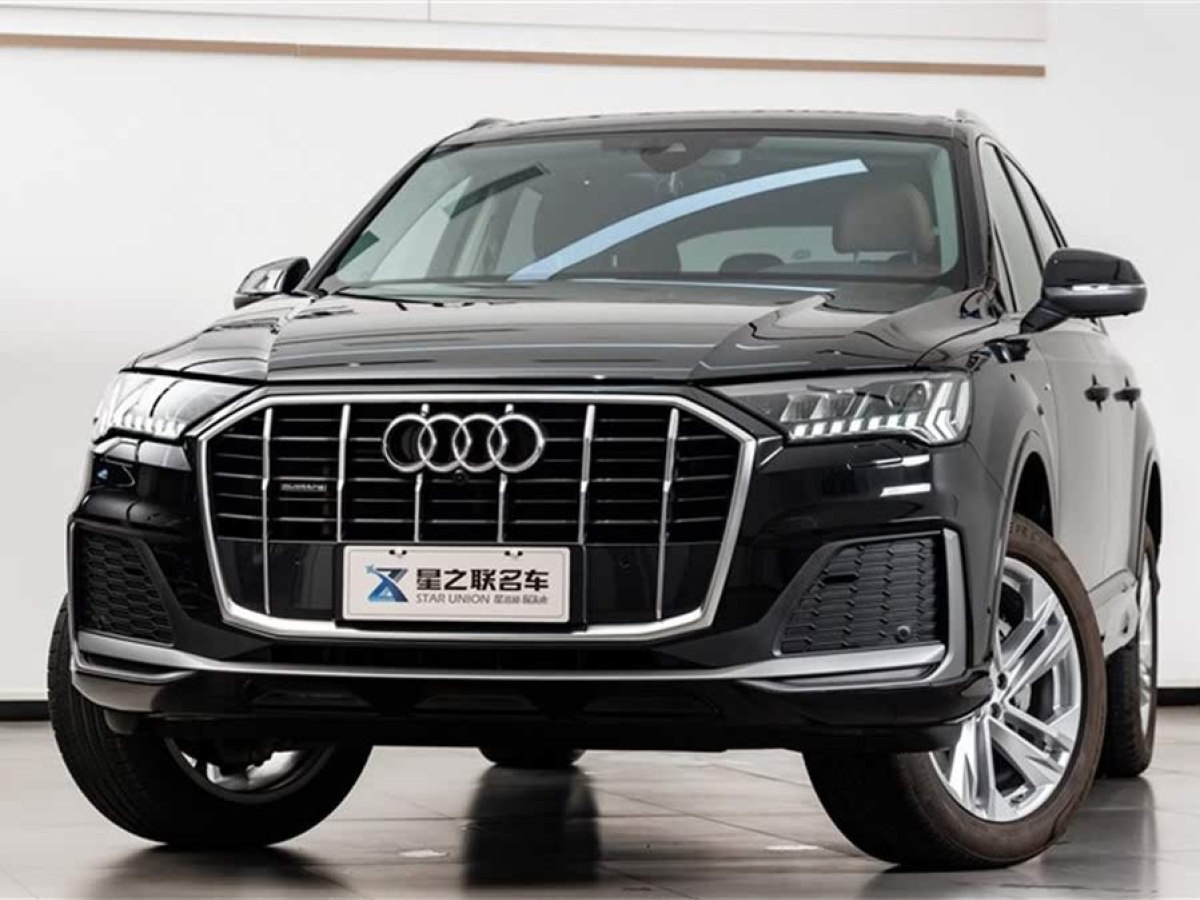 奧迪 奧迪Q7  2023款 45 TFSI quattro S line運(yùn)動(dòng)型圖片